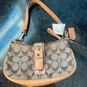 Single buckle Demi coach bag